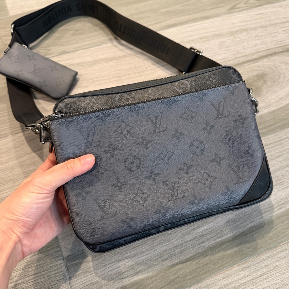 Louis Vuitton Trio Messenger Monogram Black Eclipse Bag LV M69443 - Picture 2 of 16